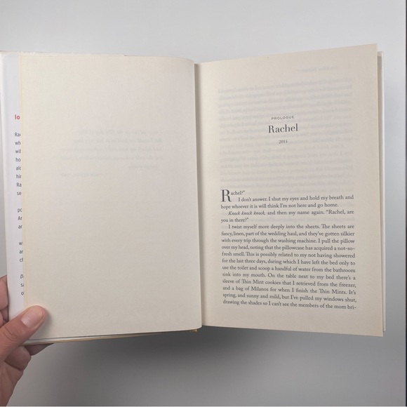 2/$25 - Who Do You Love by Jennifer Weiner - Picture 10 of 13